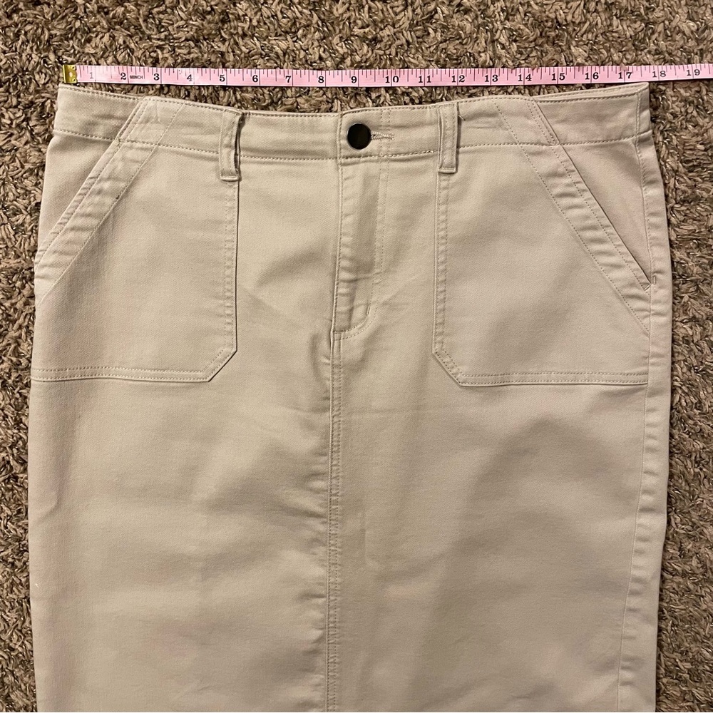 Christopher & Banks Womens 12 Solid Tan Khaki Pencil Skirt Pockets Modest Church - Picture 6 of 8